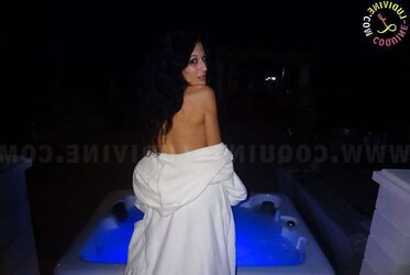 Ludivine super-bitch makes a jacuzzi at night