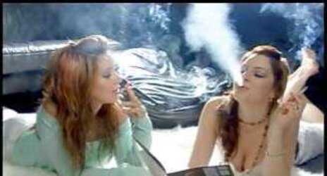 Smoking Fetish Diva JoannaQ