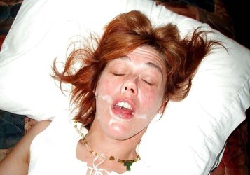 DEEP-THROATING WOMEN