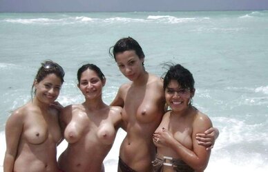 TRULY WARM CHICKS IN PUBLIC