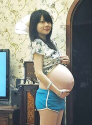 Tasty Asians #3: Pregnant Asians !