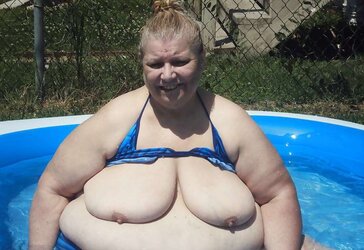 Mature granny mingle twenty-one.
