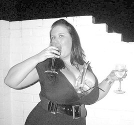 Big-Chested Amateurs - Huge-Titted GFs - Candids