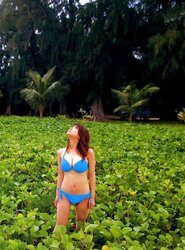 Japanese Swimsuit Honies-Miri Hanai (1)