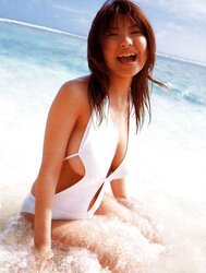 Japanese Swimsuit Honies-Miri Hanai (1)