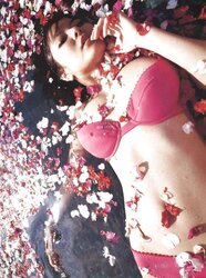 Japanese Swimsuit Honies-Miri Hanai (1)