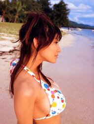 Japanese Swimsuit Honies-Miri Hanai (1)