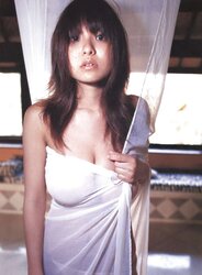 Japanese Swimsuit Honies-Miri Hanai (1)