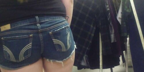 Following a uber-cute thick ass
