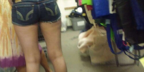Following a uber-cute thick ass