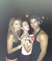Iranian Teenager Hoe Felor (Pals with Sheyda)