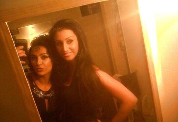Iranian Teenager Hoe Felor (Pals with Sheyda)