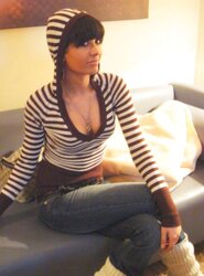 Iranian Teenager Hoe Felor (Pals with Sheyda)