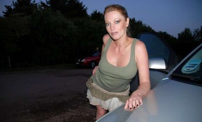 UBER-SEXY CAR PARK PUBLIC SCREWING DOGGING MATURE MUMMY