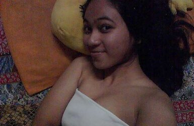Malay-Tudung manja