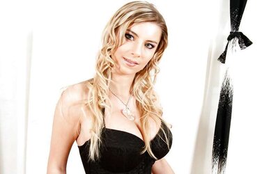 Katarina Hartlova in clothes