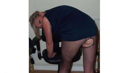 Reiche Witwe aus MTK in Ebony Stockings