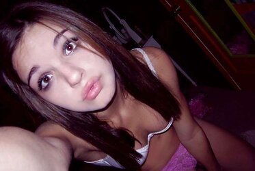 Non-bare selfshot teenagers pt.