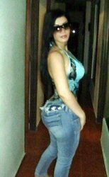 Hijab arab beurette Uber-Sexy Gals