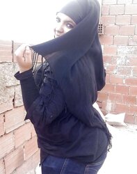 Hijab arab beurette Uber-Sexy Gals