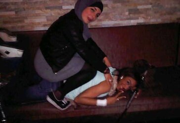 Hijab arab beurette Uber-Sexy Gals