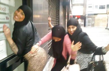 Hijab arab beurette Uber-Sexy Gals