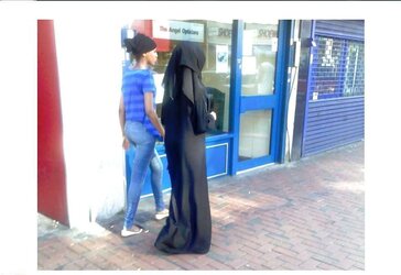 Hijab arab beurette Uber-Sexy Gals