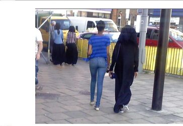 Hijab arab beurette Uber-Sexy Gals