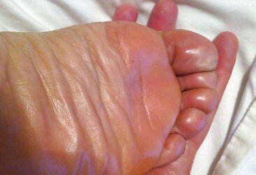 Oily Sole Job