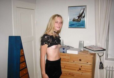 Jeunes salopes ( tout petits seins=
