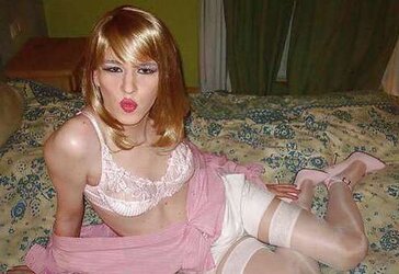 Crossdressers and sissies :jaw-dropping and crazy