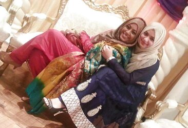 Mingled Hijabi Super-Hot Cooters