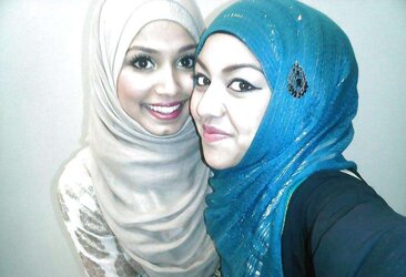 Mingled Hijabi Super-Hot Cooters