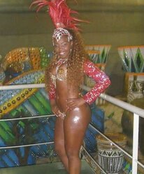 Vadias vestidas e Gostosas two - dressed and steaming sluts
