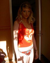 GORGEOUS TEENAGER SANDRA