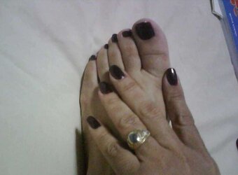 My wifey soles, gams and palms