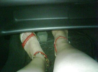 My wifey soles, gams and palms