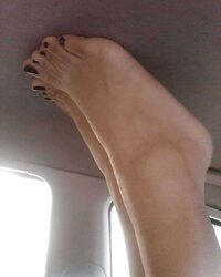 My wifey soles, gams and palms