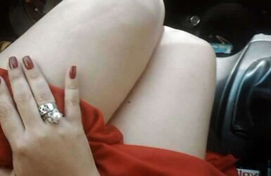 My wifey soles, gams and palms