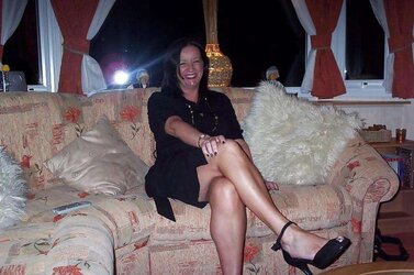 UK MUMMY Breezy Maria