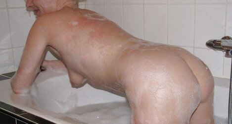 Trampy damsel needs 2 boners