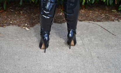 Linda Hip Shoe