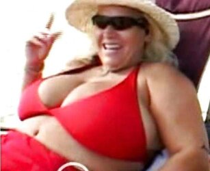 Fabulous big-titted plumper beth chapman