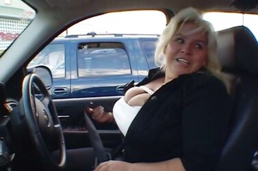 Fabulous big-titted plumper beth chapman