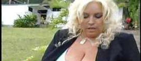 Fabulous big-titted plumper beth chapman