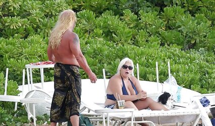 Fabulous big-titted plumper beth chapman