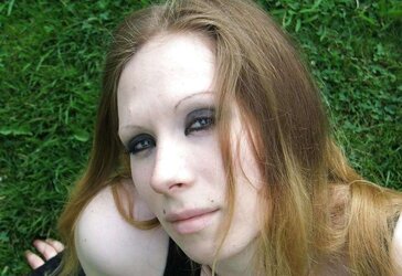 GORGEOUS AND INSANE GOTHIC NYMPH
