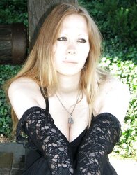 GORGEOUS AND INSANE GOTHIC NYMPH