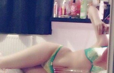 Uber-Cute Uber-Sexy Bolton Lady