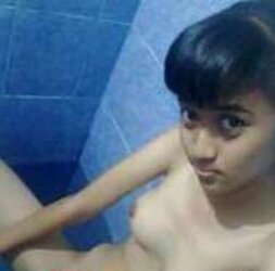 Malay tunjuk tetek